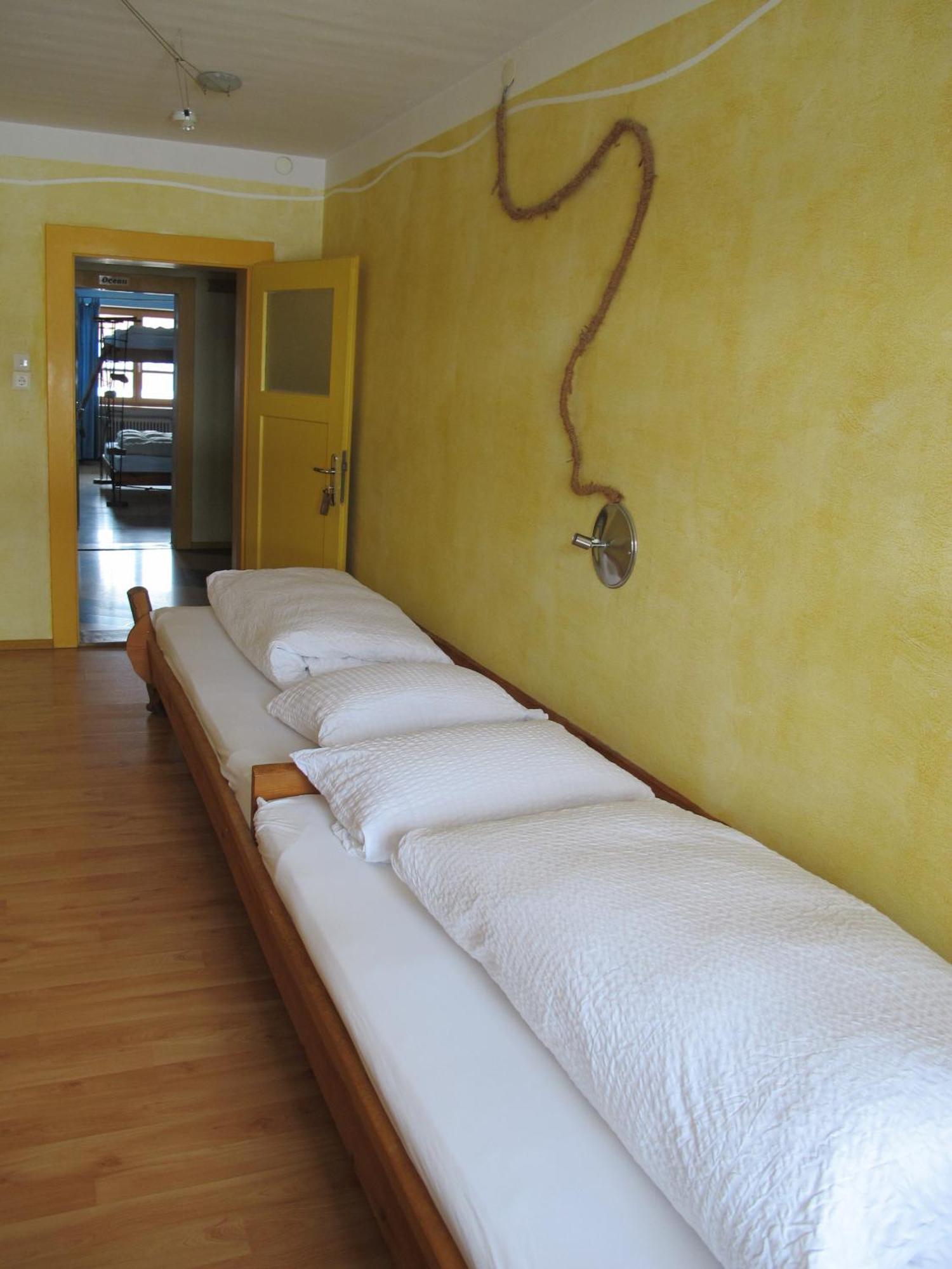 Schiff Bihlerdorf - Hostel Extérieur photo
